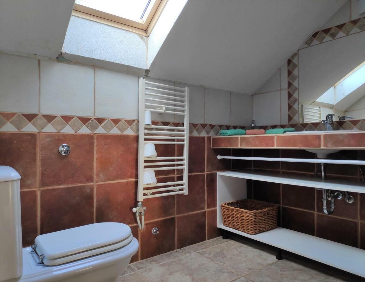 Villa Punta Blava - Beach Front, Ideal For Family Vacation With Kids, Large Terraces With Sea View, Internet, Netflix, No Pets Allowed Obrovac Eksteriør bilde